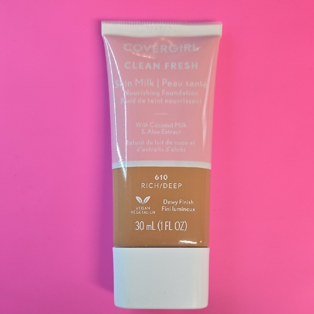 COVERGIRL Clean Fresh Skin Milk Foundation - Rich Deep